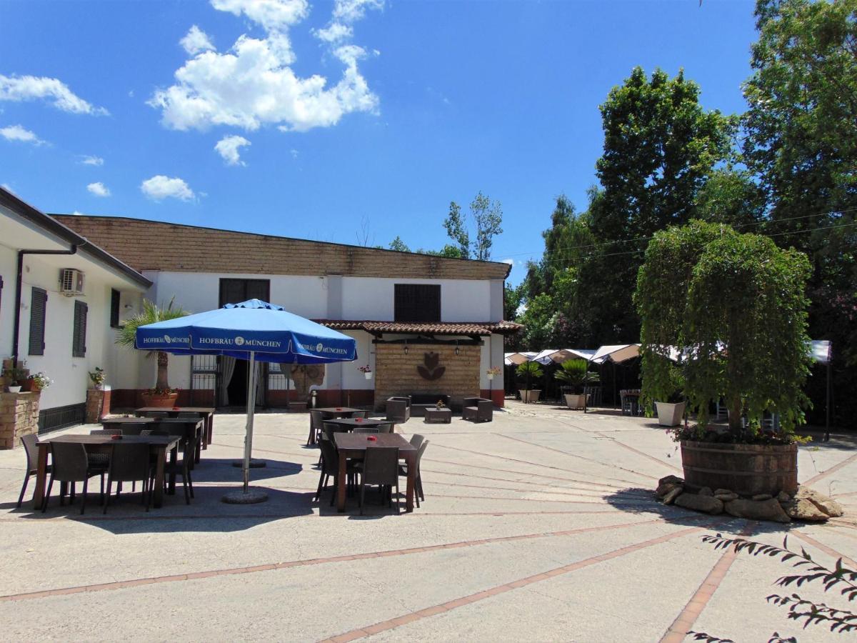 Casale Rurale Bed & Breakfast San Marco Evangelista Екстериор снимка